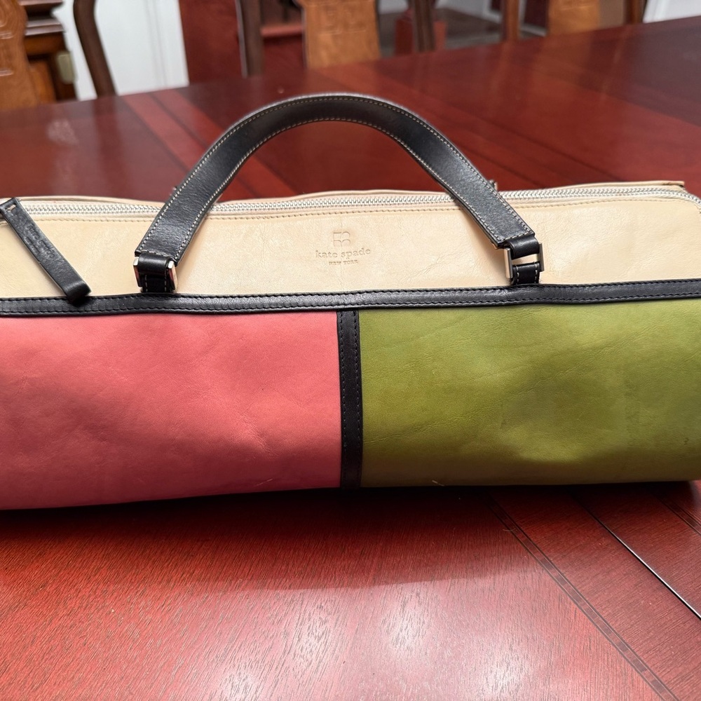 Kate Spade Red and Green Shoulder Bag Modern Design